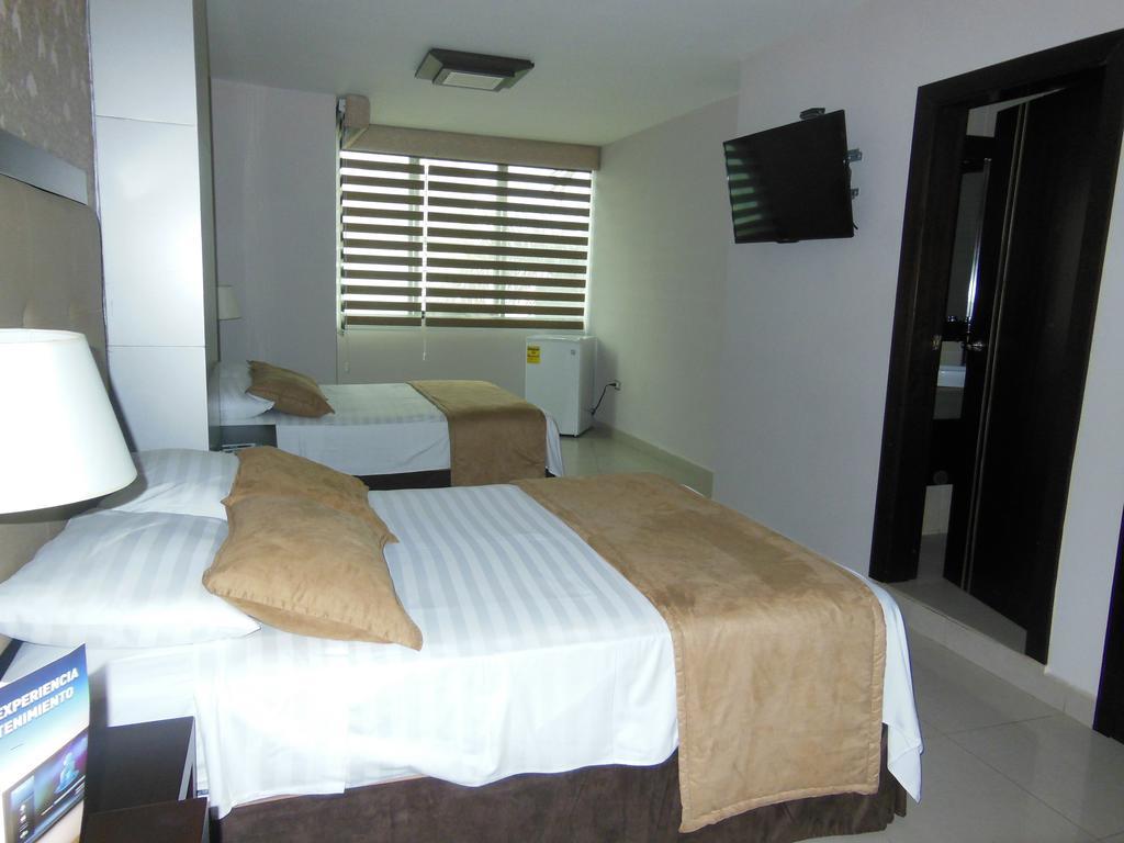 Hotel Veuxor Machala Esterno foto